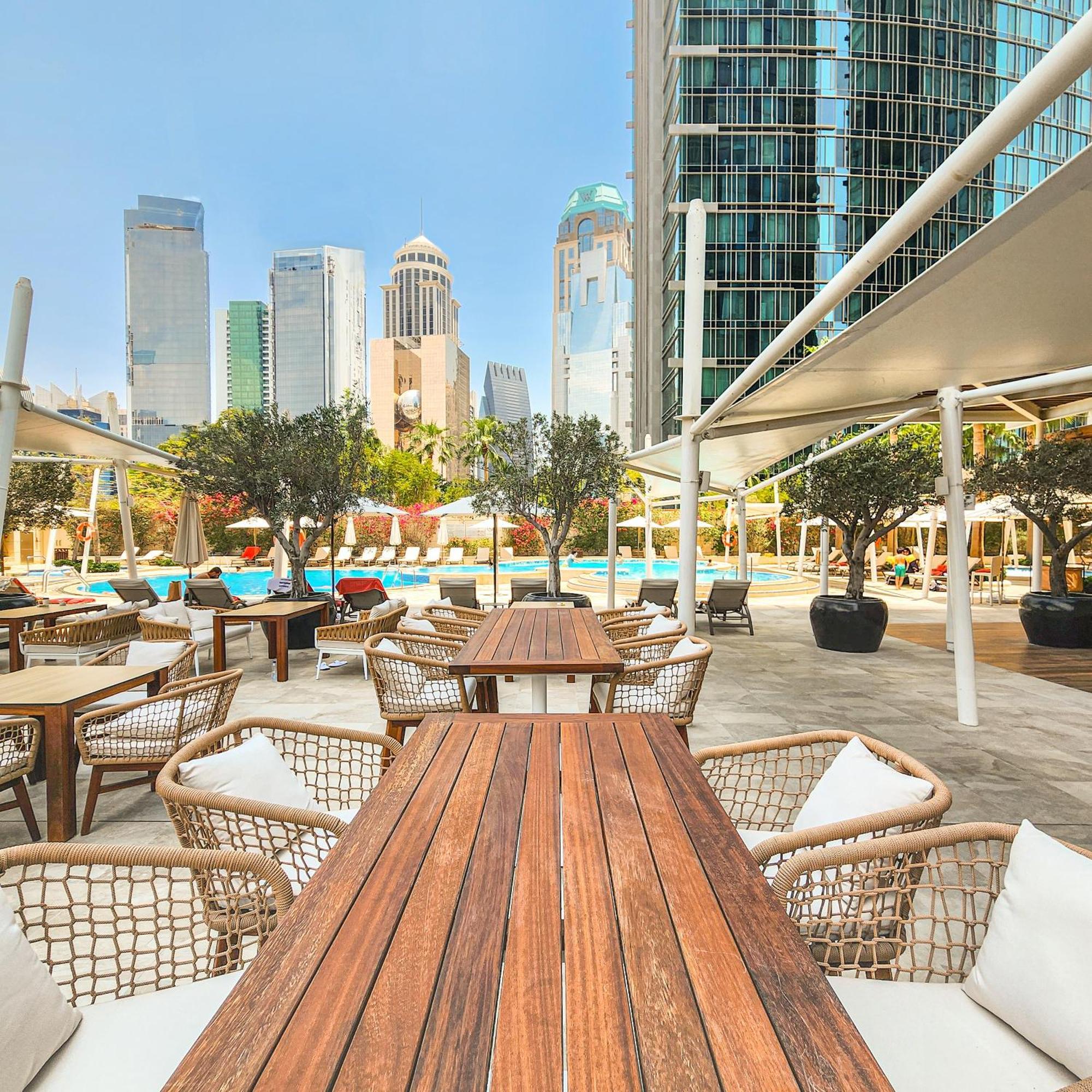 City Centre Rotana Doha Ngoại thất bức ảnh The pool at The Westin