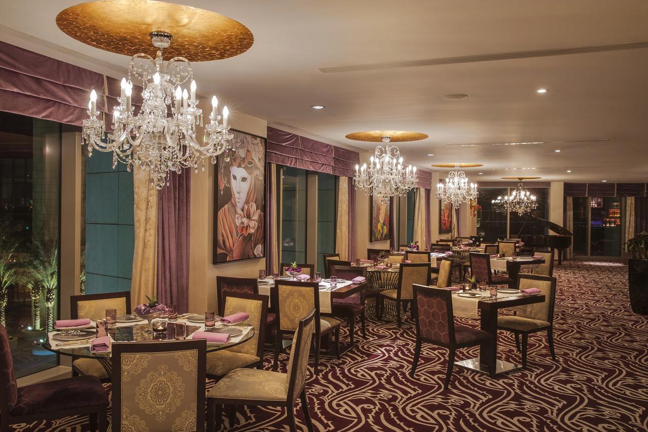 City Centre Rotana Doha Ngoại thất bức ảnh The restaurant